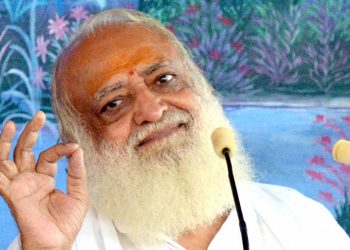 आसाराम का झांसा : जमानत पर आए अड्डे पर और कानून को दिखाया ठेंगा