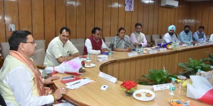 ब्रेकिंग : 18 फरवरी को होगी कैबिनेट की बैठक, अभी चर्चा शुरू