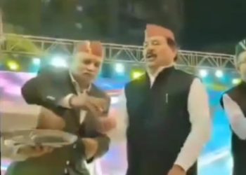 वीडियो : हरक सिंह रावत पर आया देवता, वीडियो वायरल