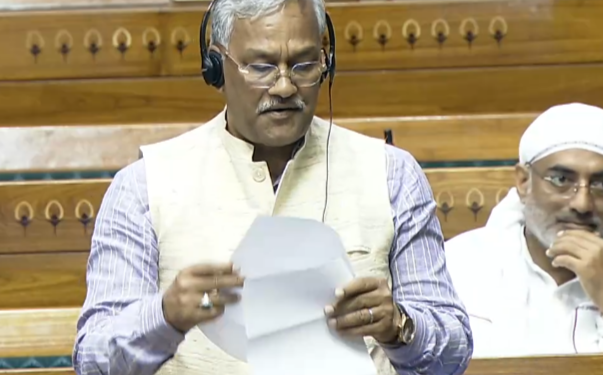 राजनीति : अपने कार्यकाल में अवैध खनन करा चुके त्रिवेंद्र रावत ने धामी सरकार पर उठाए सवाल, अब हुआ बवाल