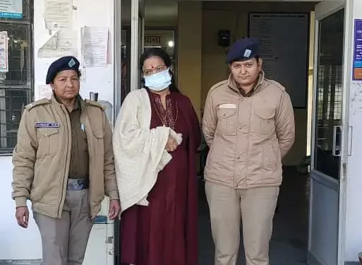 ब्रेकिंग : सचिवालय में नौकरी लगने के नाम पर ठगी करने वाली महिला गिरफ्तार, आयुर्वेद विभाग में तैनात है महिला