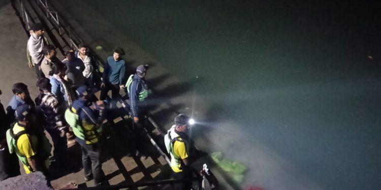 ऋषिकेश : गंगा में कूदी 12वीं की छात्रा, रातभर चला सर्च ऑपरेशन