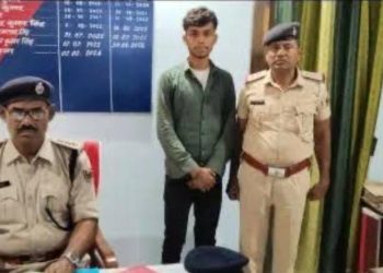 बड़ी खबर : बहन को देखा आपत्तिजनक स्थिति में, भाई ने हथौड़े से मार कर दी दोनों की हत्या