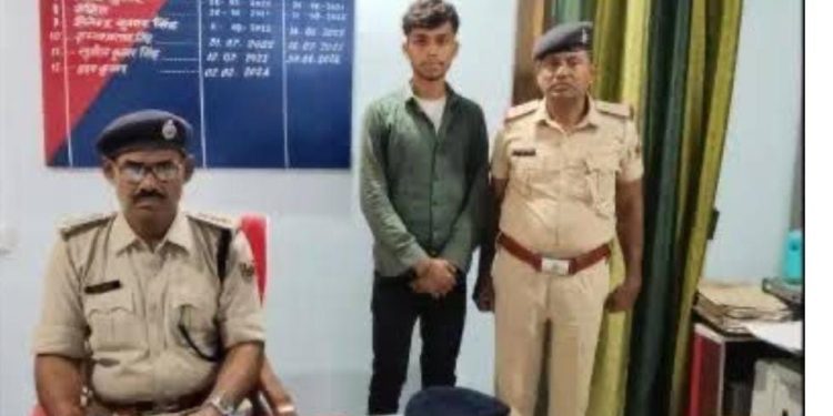 बड़ी खबर : बहन को देखा आपत्तिजनक स्थिति में, भाई ने हथौड़े से मार कर दी दोनों की हत्या