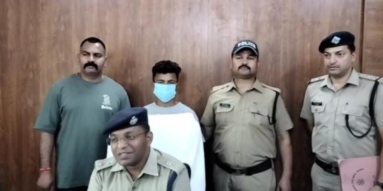 ऋषिकेश चंद्रभागा नदी हत्याकांड : पुलिस ने चप्पल से किया सनसनीखेज हत्याकांड का खुलासा, चप्पल ने खोला राज