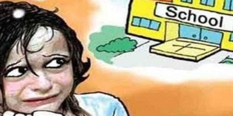 शर्मनाक : 11 वर्षीय नाबालिग छात्रा से शिक्षक ने की छेड़छाड़, मुकदमा दर्ज