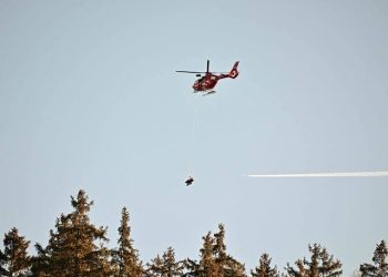 ब्रेकिंग : यात्रियों को लेकर आ रहा हेलिकॉप्टर दुर्घटनाग्रस्त, चार की मौत