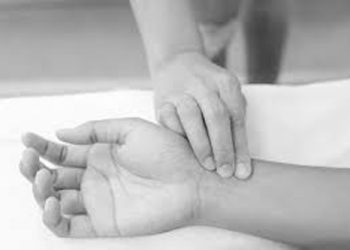 दुखद : पांच बेटियों के पिता ने की आत्महत्या, बेटियों का भविष्य अधर में