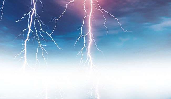 दुखद : खेत में काम कर रहे किसानों पर गिरी बिजली, दो की मौत दो गंभीर घायल