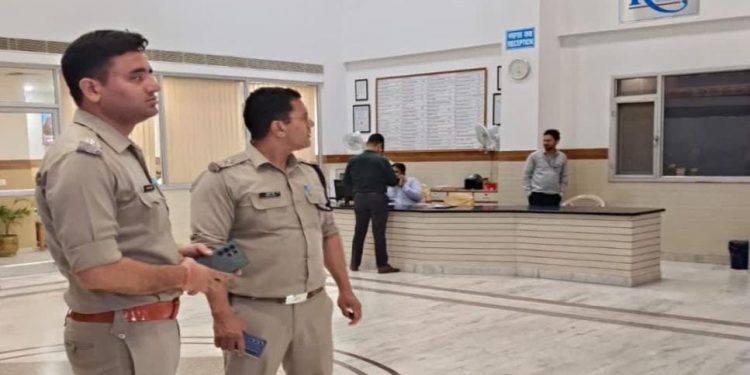 हड़कंप : देहरादून के इस अस्पताल को बम उड़ाने की मिली धमकी