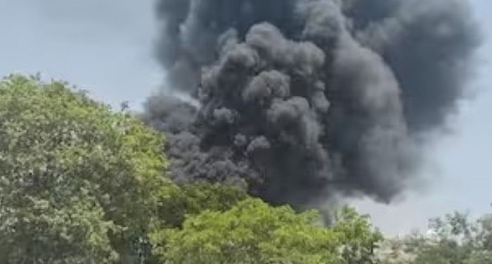 वीडियो : एयर इंडिया का विमान दुर्घटनाग्रस्त, आसमान में उठा धुएं का गुबार, 142 यात्री थे सवार