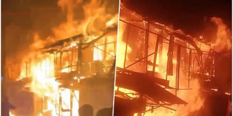 दुखद : देर रात नैनीताल में भीषण अग्निकांड, पांच दुकानें और कई मकान जलकर राख