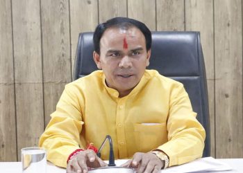 स्वास्थ्य विभाग :भाड़ में जाए जनता, अपना काम बनता स्वास्थ्य विभाग मुंदे आंखें पड़े