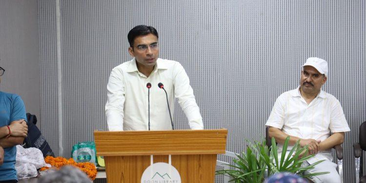 बड़ी खबर : ‘लोकरत्न हिमालय’ सम्मान से सम्मानित हुए देहरादून डीएम सविन बंसल