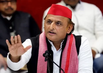 उत्तर प्रदेश : महिला पत्रकार से बदतमीजी करनी अखिलेश यादव को बुरी पड़ी