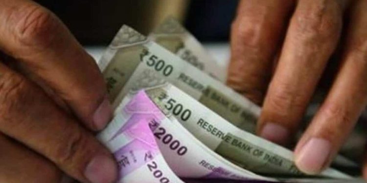 घोटाला : ठेकेदार धनंजय पर मुकदमा दर्ज, पीसीएस अधिकारी से की थी धोखा-धड़ी