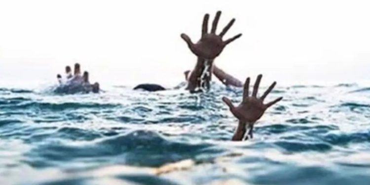 दुखद : मां के सामने ही नदी में डूबे दो सगे भाई