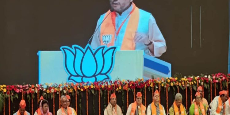 पूर्व सीएम तीरथ सिंह रावत का बड़ा बयान : इशारों इशारों में भाजपा पर ठोकी कमान, बोले काजू- बादाम, किशमिश खाने वाले यही लोग हैं