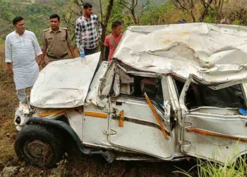 दुर्घटना : बोलेरो सवार यात्री गंभीर घायल, वाहन हुआ दुर्घटनाग्रस्त
