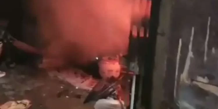 दुखद : यहां कपड़े की दुकान में लगी आग, लाखों का सामान राख