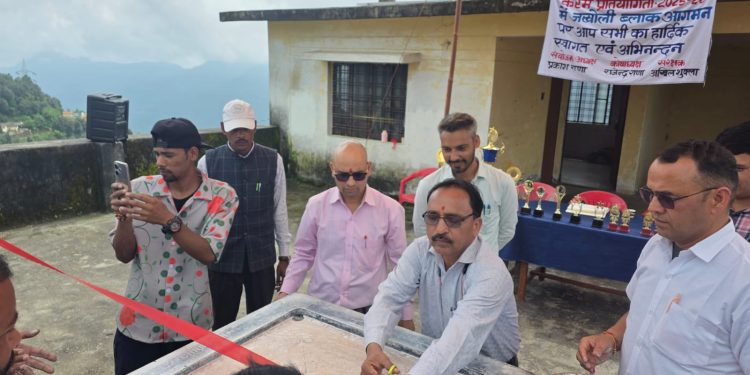 रुद्रप्रयाग : जखोली में कैरम प्रतियोगिता का शुभारंभ, 100 से अधिक टीम कर रही है प्रतिभाग
