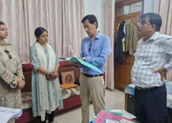 बड़ी खबर : कुमाऊं कमिश्नर का तहसील पर छापा, कानूनगो के घर से मिला फाइलों का जखीरा