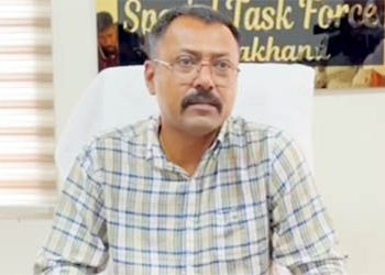 कार्यवाही : कुख्यात गैंगस्टर का साथ देने वाले दो पुलिस कांस्टेबल गिरफ्तार, भेजा जेल