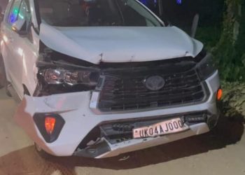 ब्रेकिंग : दिल्ली-देहरादून हाईवे पर पूर्व मुख्यमंत्री हरीश रावत की गाड़ी का एक्सीडेंट