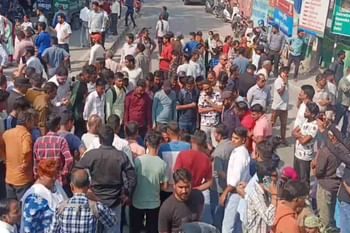 ऋषिकेश : शराब के ठेके के पास युवक की हत्या, पब्लिक ने शव को रखकर किया बदरीनाथ हाईवे जाम