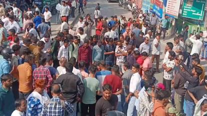 ऋषिकेश : शराब के ठेके के पास युवक की हत्या, पब्लिक ने शव को रखकर किया बदरीनाथ हाईवे जाम