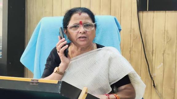 ब्रेकिंग : बदतमीज शिक्षा निदेशक अजय नौडियाल पर हुआ महिला आयोग सख्त, पुलिस को दिए कार्रवाई के निर्देश