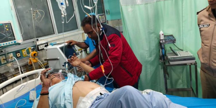 बड़ी खबर : स्पेशल टास्क फोर्स पर फायरिंग, सिपाही गंभीर घायल जानिए फायरिंग का कारण