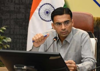 एक्शन में डीएम : रात के बजाए दिन में रोड कटिंग करने पर डीएम सख्त, यूपीसीएल पर बड़ी कार्रवाई