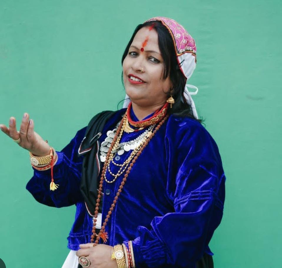 शिक्षिका एवं लोकगायिका पम्मी नवल 