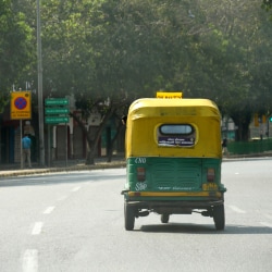 अजब गजब : ऑटो में बैठी युवती 3 घंटे तक घुमाती रही चालक को, उतरने से मना करने के बाद ऑटो चालक पहुंचा पुलिस शरण में
