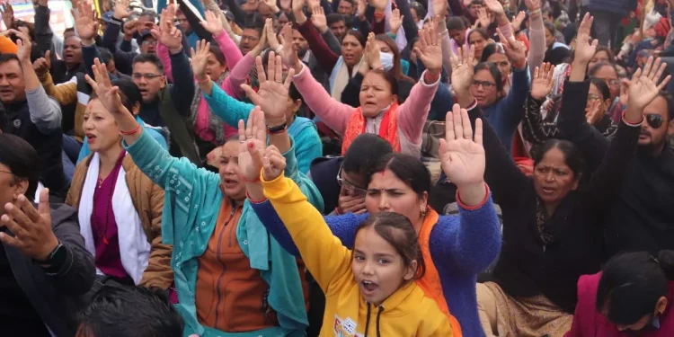 आक्रोश : कैबिनेट में प्रस्ताव न रखने से फिर उग्र हुआ उपनल संगठन, सरकार को दिया एक हफ्ते का अल्टीमेटम