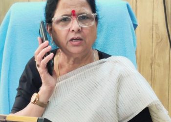 बड़ी खबर : अब निजी स्कूल के शिक्षक पर लगे छात्राओं से छेड़छाड़ के आरोप, महिला आयोग ने लिया संज्ञान