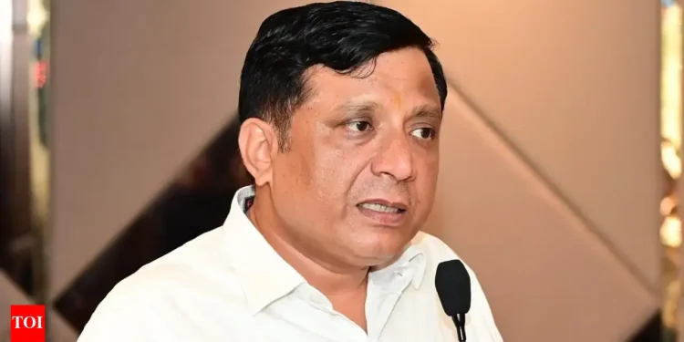 बड़ी खबर : प्रदेश में जल्द लागू होगी सोशल मीडिया नियमावली, सूचना महानिदेशक बंशीधर तिवारी ने किया एलान