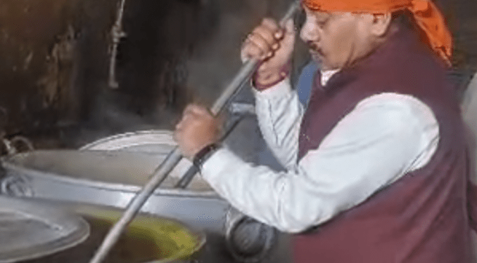 हरक सिंह रावत ने पोंटा साहिब गुरुद्वारा मे टेका माथा