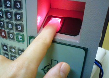 बड़ी खबर : महाविद्यालयों में अब बायोमेट्रिक हाजिरी अनिवार्य, वरना नहीं मिलेगा वेतन