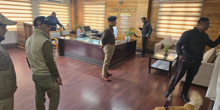 गजब : लगातार मिल रही कोर्ट को उड़ाने की धमकी, पुलिस का आईटी सेल और इंटेलिजेंस नाकाम