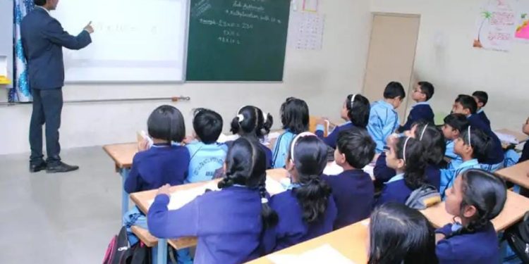 गुड न्यूज : इस जिले के 168 सरकारी विद्यालयों में लगेंगे 884 डिजिटल स्मार्ट टीवी