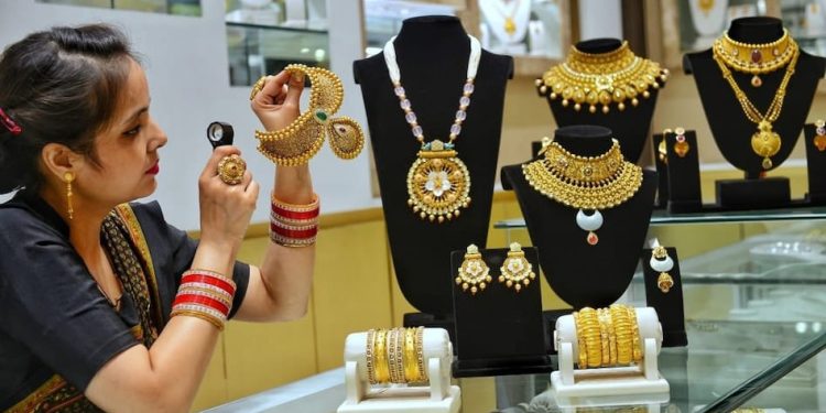 ब्रेकिंग : सोना-चांदी की कीमतों में रिकॉर्ड वृद्धि