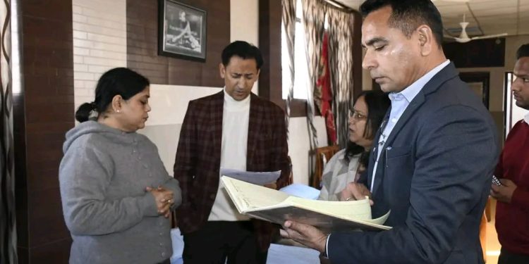 नशा मुक्ति केंद्र पर नकेल : कुमाऊं आयुक्त के औचक निरीक्षण के बाद इस केंद्र का लाइसेंस निरस्तीकरण के आदेश