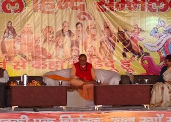 एक्सक्लूसिव : फर्जी शंकराचार्य का बड़ा बयान, लोग भाजपा से टिकट के चक्कर में संघ में न जाए