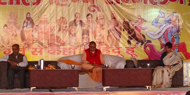 एक्सक्लूसिव : फर्जी शंकराचार्य का बड़ा बयान, लोग भाजपा से टिकट के चक्कर में संघ में न जाए