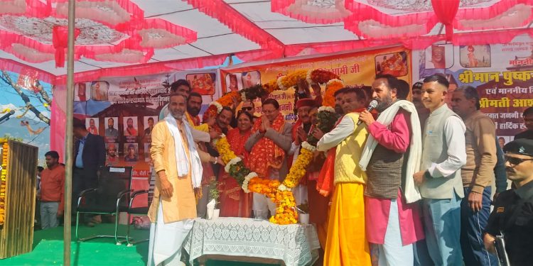 बड़ी खबर : लंबे विवादों के बाद मुख्यमंत्री पहुंचे माथा टेकने रूद्रप्रयाग 