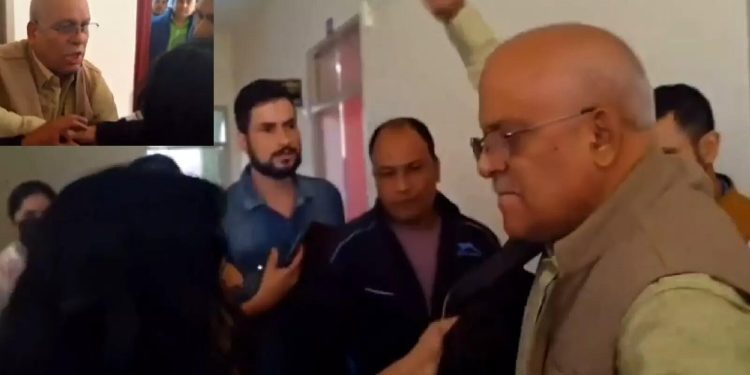 गजब : भाजपा-भाजपा खेल रही सरकार, क्यों पिटा शिक्षा निदेशक