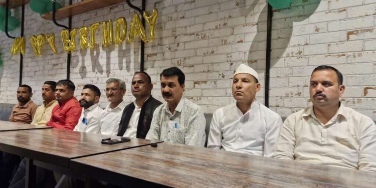 बड़ी खबर : कांग्रेस नेताओं ने दी पार्टी नेतृत्व को चेतावनी