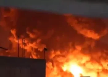 देखें वीडियो : इस्राएल ने किया ईरान के तेल डिपो को तहस-नहस